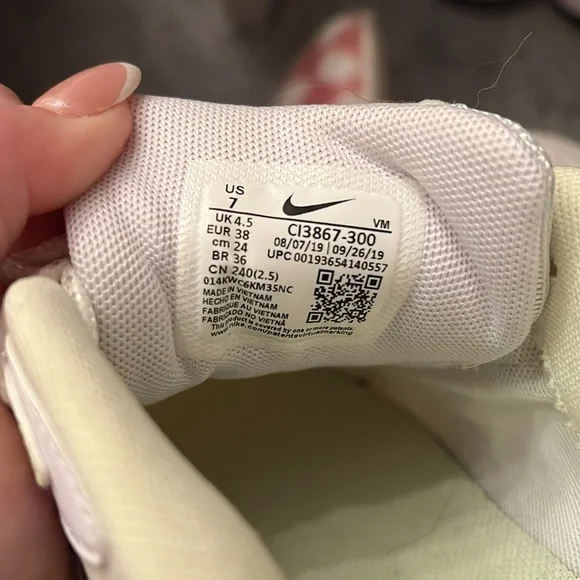 Nike Air Max 200 - Picture 4 of 4